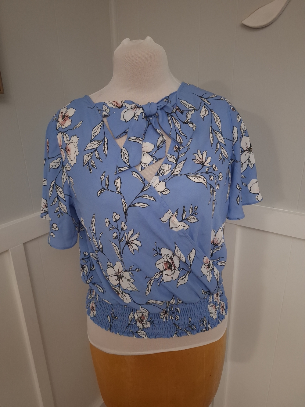 Floral Tie-Neck Blue Short Sleeve Blouse